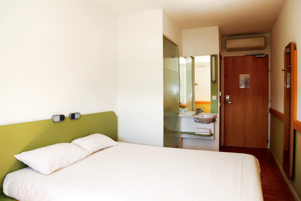 Ibis Budget Aubenas Camera foto
