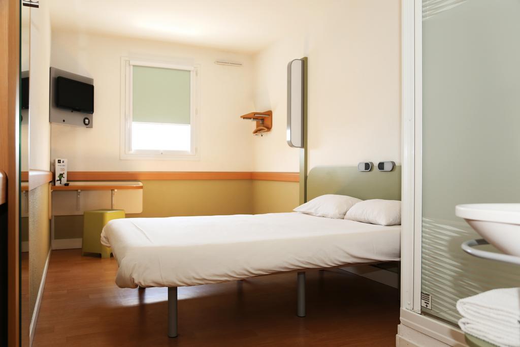 Ibis Budget Aubenas Esterno foto